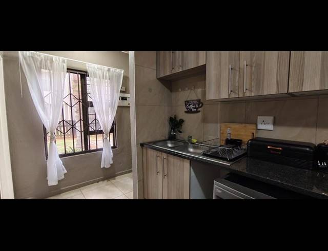 2 BEDROOM TOWNHOUSE FOR SALE IN GOEDEBURG